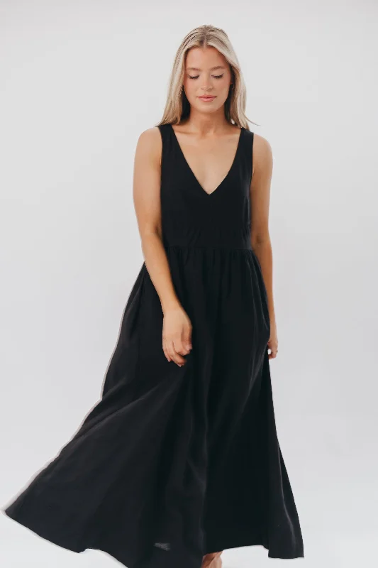Midi dresses with animal prints for a bold and confident appearance Eleonie 100% Linen Maxi Dress in Black Midi dresses with animal prints for a bold and confident appearance Eleonie 100% Linen Maxi Dress in Black