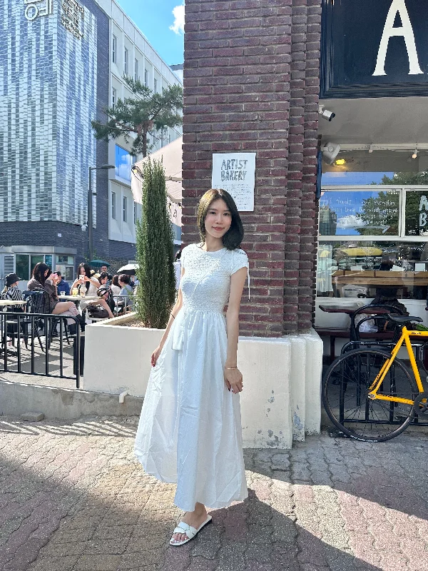 Midi dresses with empire waists for a flattering maternity option Cotton Stylin Maxi Dress with bags Midi dresses with empire waists for a flattering maternity option Cotton Stylin Maxi Dress with bags