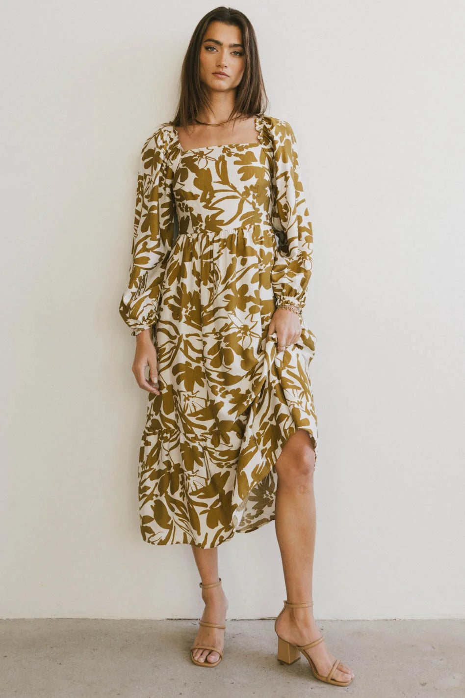 Midi dresses with V - necklines for a flattering and elongating effect Soren Midi Dress in Mustard Midi dresses with V - necklines for a flattering and elongating effect Soren Midi Dress in Mustard