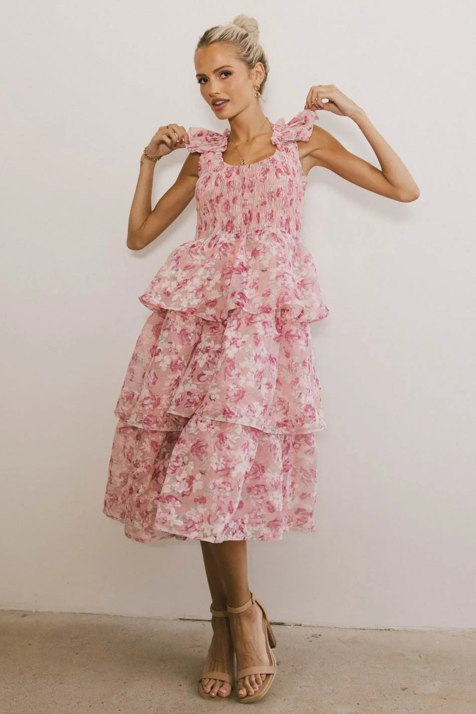 Midi dresses with ruched sleeves for a more fitted and stylish arm look Absedee Floral Midi Dress Midi dresses with ruched sleeves for a more fitted and stylish arm look Absedee Floral Midi Dress