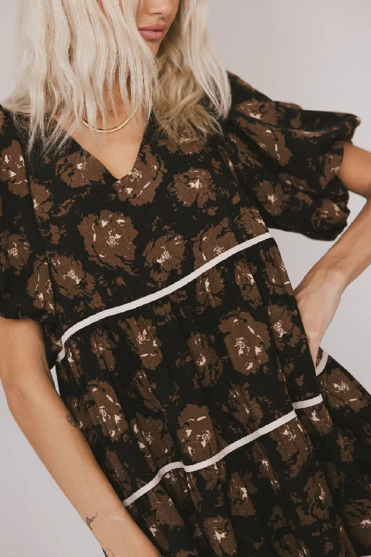 Midi dresses with satin - finish fabrics for a luxurious feel Ostella Floral Midi Dress Midi dresses with satin - finish fabrics for a luxurious feel Ostella Floral Midi Dress