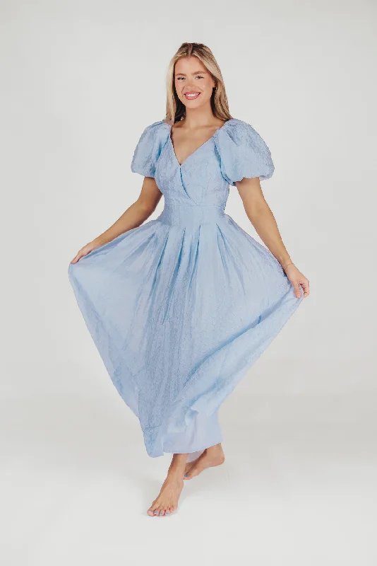 Wrap - style midi dresses in silk for a sophisticated office look ASTR Linette Jacquard Midi Dress in Blue Wrap - style midi dresses in silk for a sophisticated office look ASTR Linette Jacquard Midi Dress in Blue