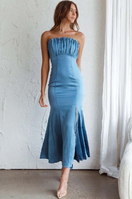 Midi dresses with cold - shoulder cutouts for a trendy style Tivoli Strapless Gathered Bust Midi Dress Midnight Blue