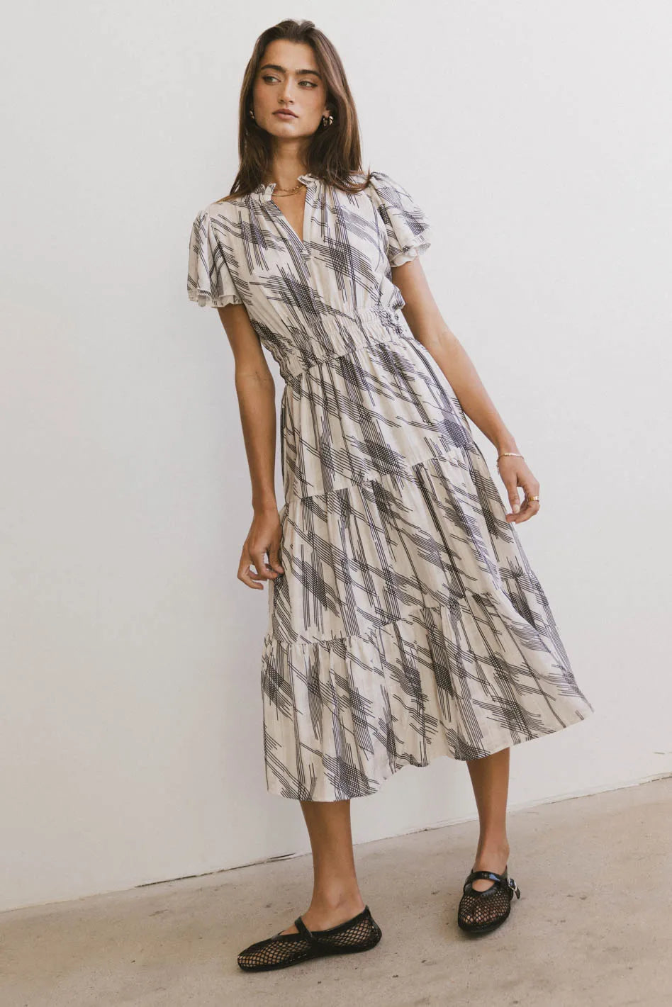 Midi dresses with puff sleeves for a vintage - inspired look Mikaela Abstract Midi Dress Midi dresses with puff sleeves for a vintage - inspired look Mikaela Abstract Midi Dress