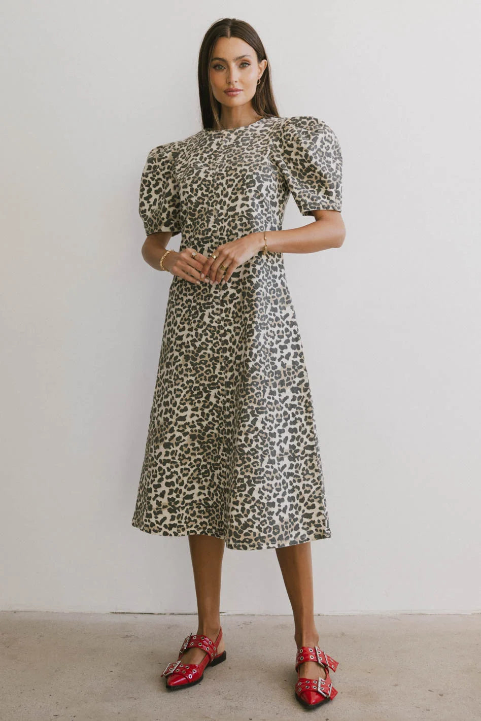 Midi dresses with tiered skirts for a bohemian festival look Campbell Denim Dress in Leopard Midi dresses with tiered skirts for a bohemian festival look Campbell Denim Dress in Leopard