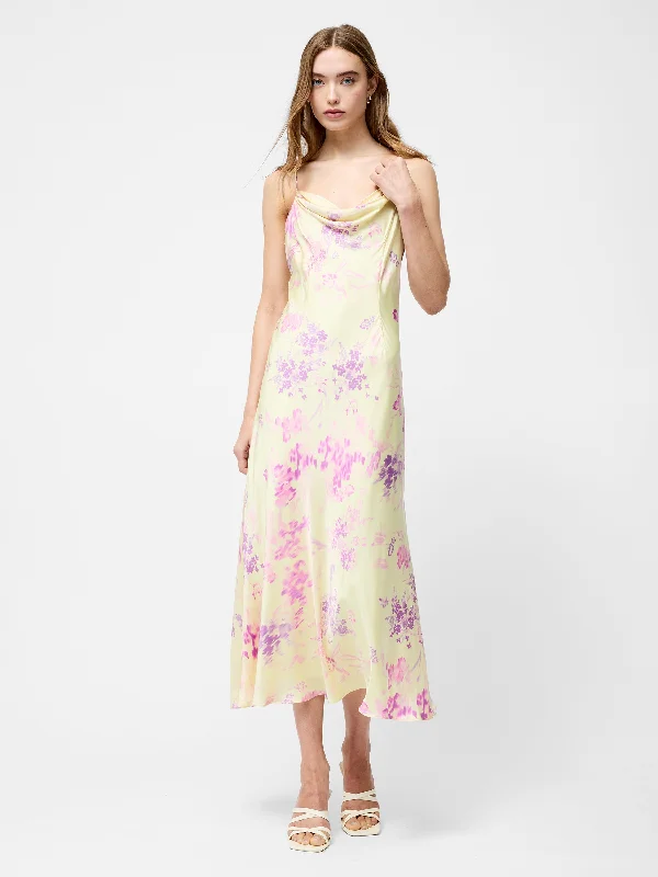 Midi dresses with ruffled sleeves for a more feminine and voluminous look Elyria Oona Satin Midi Dress Midi dresses with ruffled sleeves for a more feminine and voluminous look Elyria Oona Satin Midi Dress
