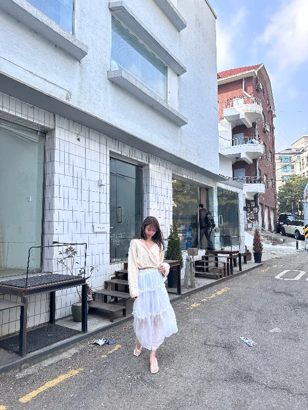 Midi dresses with halter necks for a stylish and comfortable option Cup Cake Maxi Dress Midi dresses with halter necks for a stylish and comfortable option Cup Cake Maxi Dress
