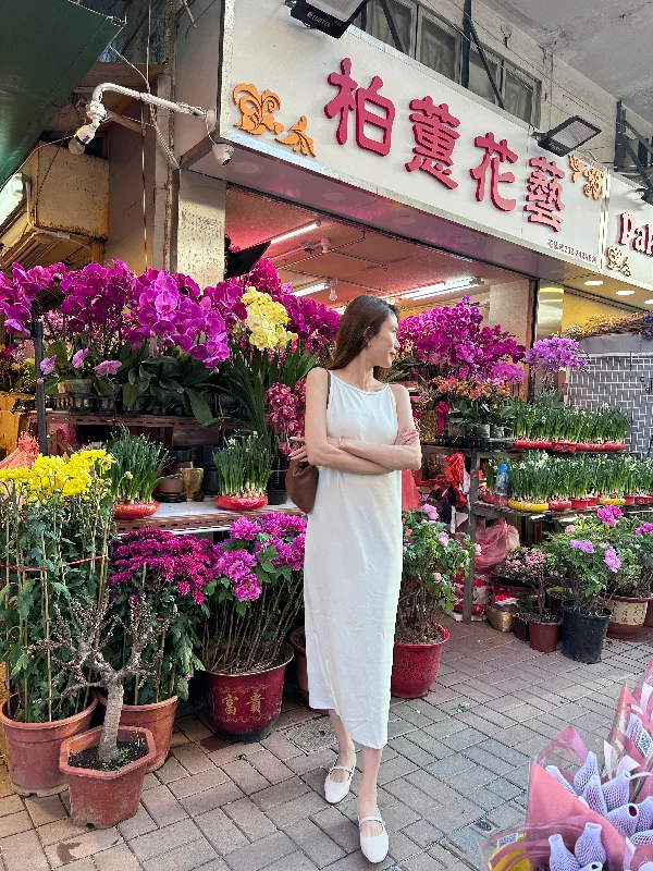 Midi dresses with denim fabric for a casual yet stylish day out Pure Cotton Maxi Dress Midi dresses with denim fabric for a casual yet stylish day out Pure Cotton Maxi Dress