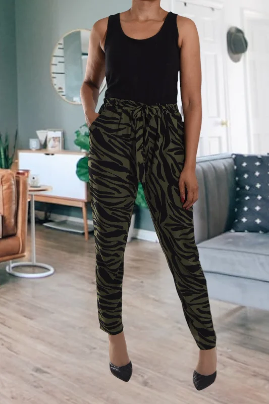Ankle - Length Women's Printed Joggers for TravelingBlack And Olive Pocket Pants