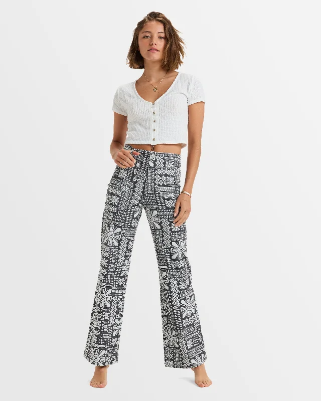 Plus Size Women's Elastic - Waist Culottes in Earth TonesCOASTAL CRUISER PRINTED
