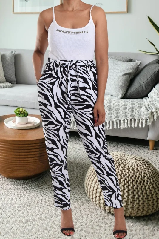 Plus Size Women's Cargo Pants with Multiple Pockets for HikingWhite Printed Pocket Pants