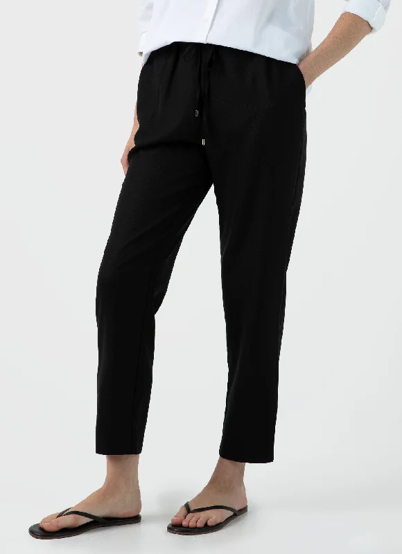 Plus Size Women's Metallic - Finish Joggers for a Stylish LoungeWomen's Drawstring Tapered Trouser in Black