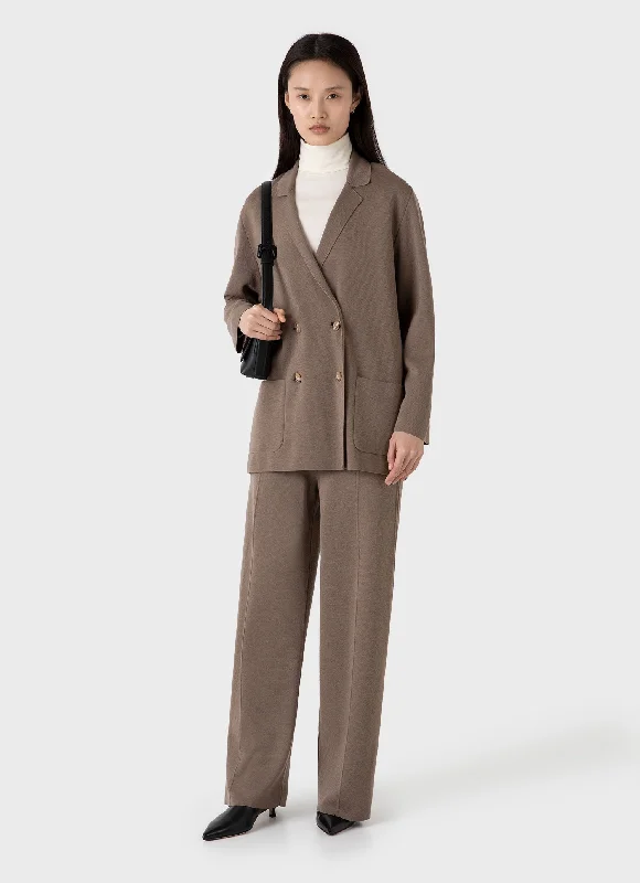 Skinny Fit Women's Leather Look Leggings for a Rocker VibeWomen's Merino Milano Knit Trouser in Sandstone