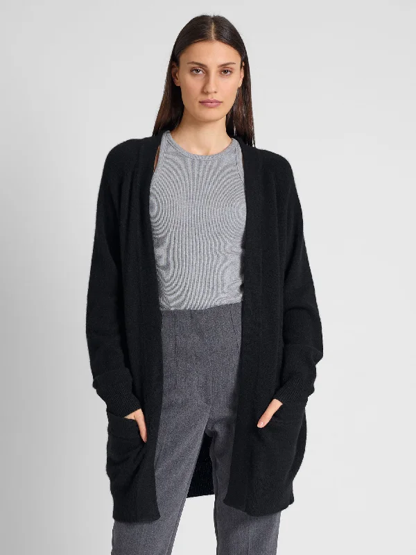 oversized women cardigan for a trendy and cozy lookCashmere cardigan "Solveig" - black