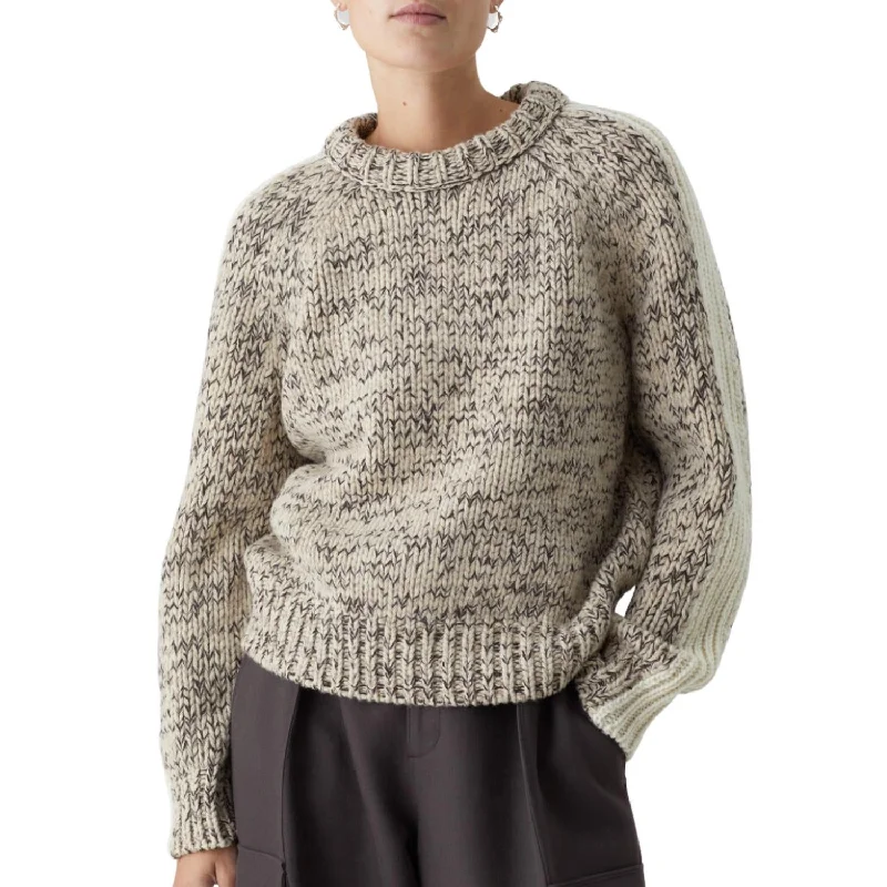 A - Line Women's Merino Wool Sweater Dresses in Classic StylesChunky Crew Neck Sweater In Nude A - Line Women's Merino Wool Sweater Dresses in Classic StylesChunky Crew Neck Sweater In Nude
