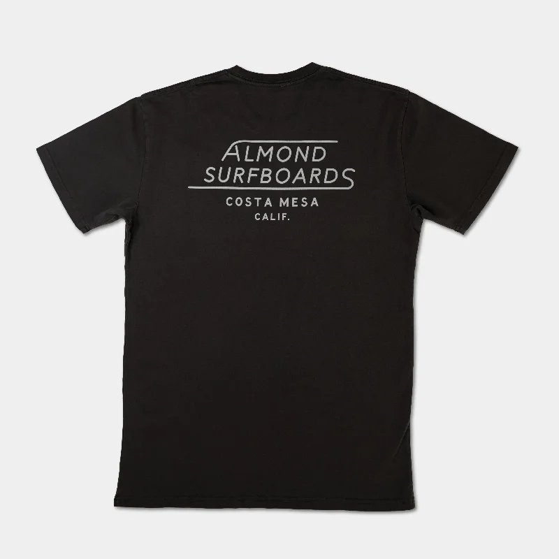 Pocketed Women T Shirt for Added FunctionalityMesa Tee | Faded Black