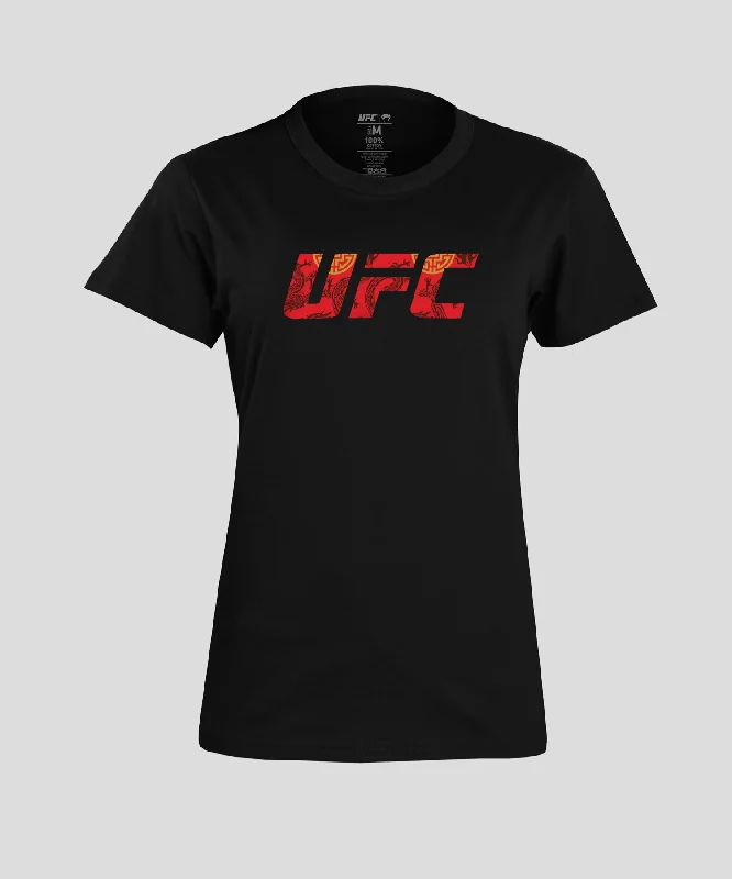 Crop Top Women T Shirt to Pair with High - Waisted BottomsUFC Unrivaled by VENUM Zhang Weili Women’s T-Shirt – Black Crop Top Women T Shirt to Pair with High - Waisted BottomsUFC Unrivaled by VENUM Zhang Weili Women’s T-Shirt – Black