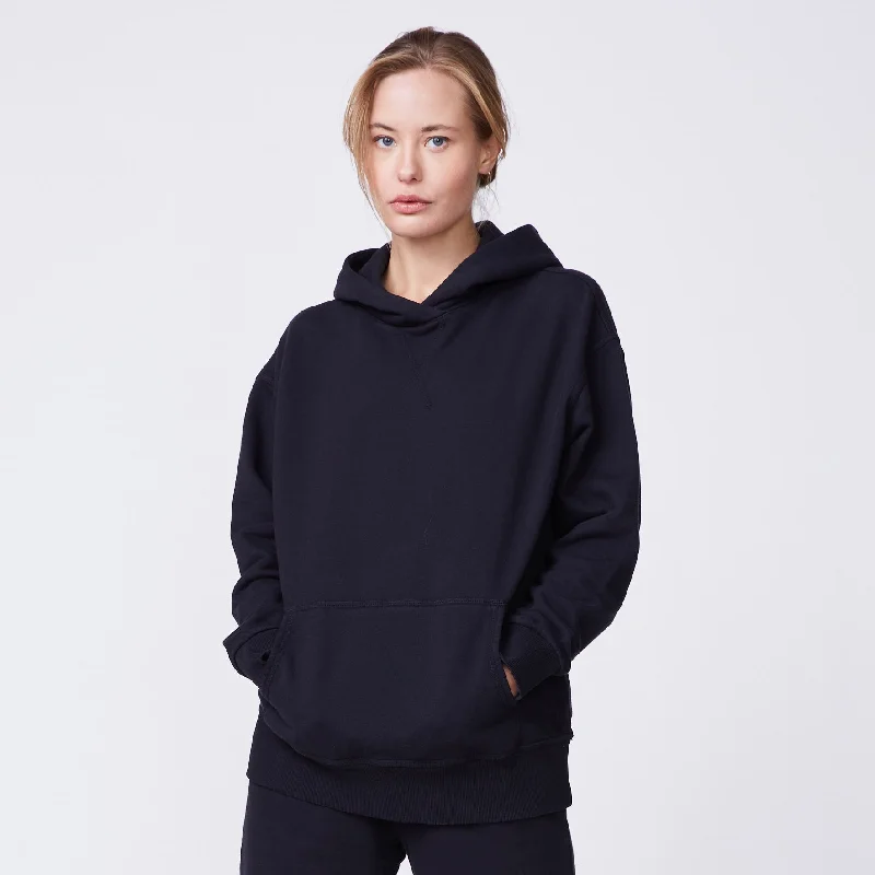 Women's pullover hoodie with a side slit for a modern and relaxed fit90's Classic Hoody Women's pullover hoodie with a side slit for a modern and relaxed fit90's Classic Hoody