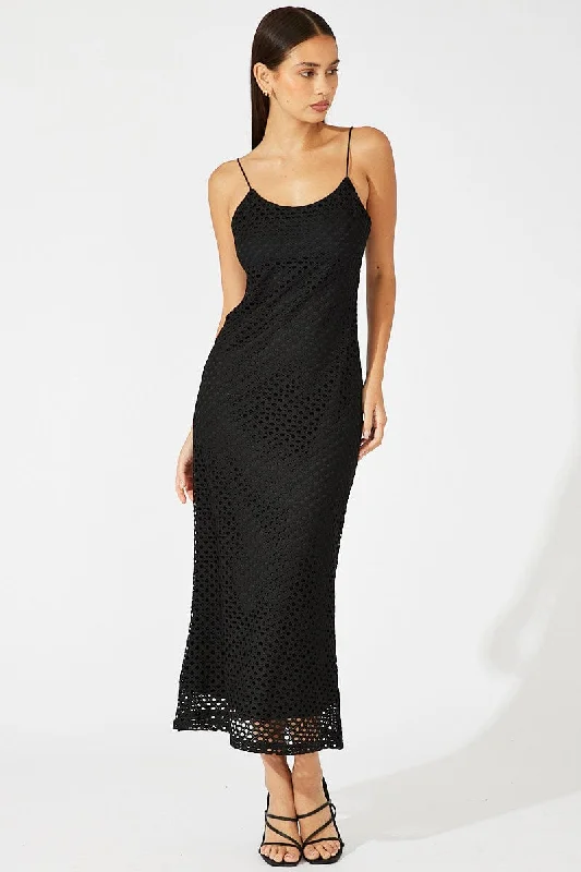 Backless Women Dress for a Sexy and Alluring Look at Evening EventsBlack Midi Bodycon Dress Sleeveless Crochet