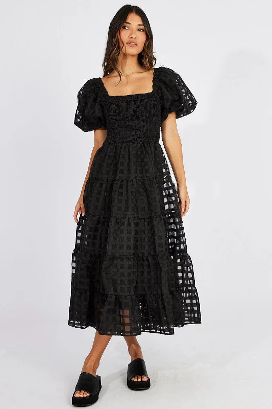 Long - Sleeve Women Dress in Velvet for a Luxurious Winter LookBlack Midi Dress shirred Bust Puff Sleeve