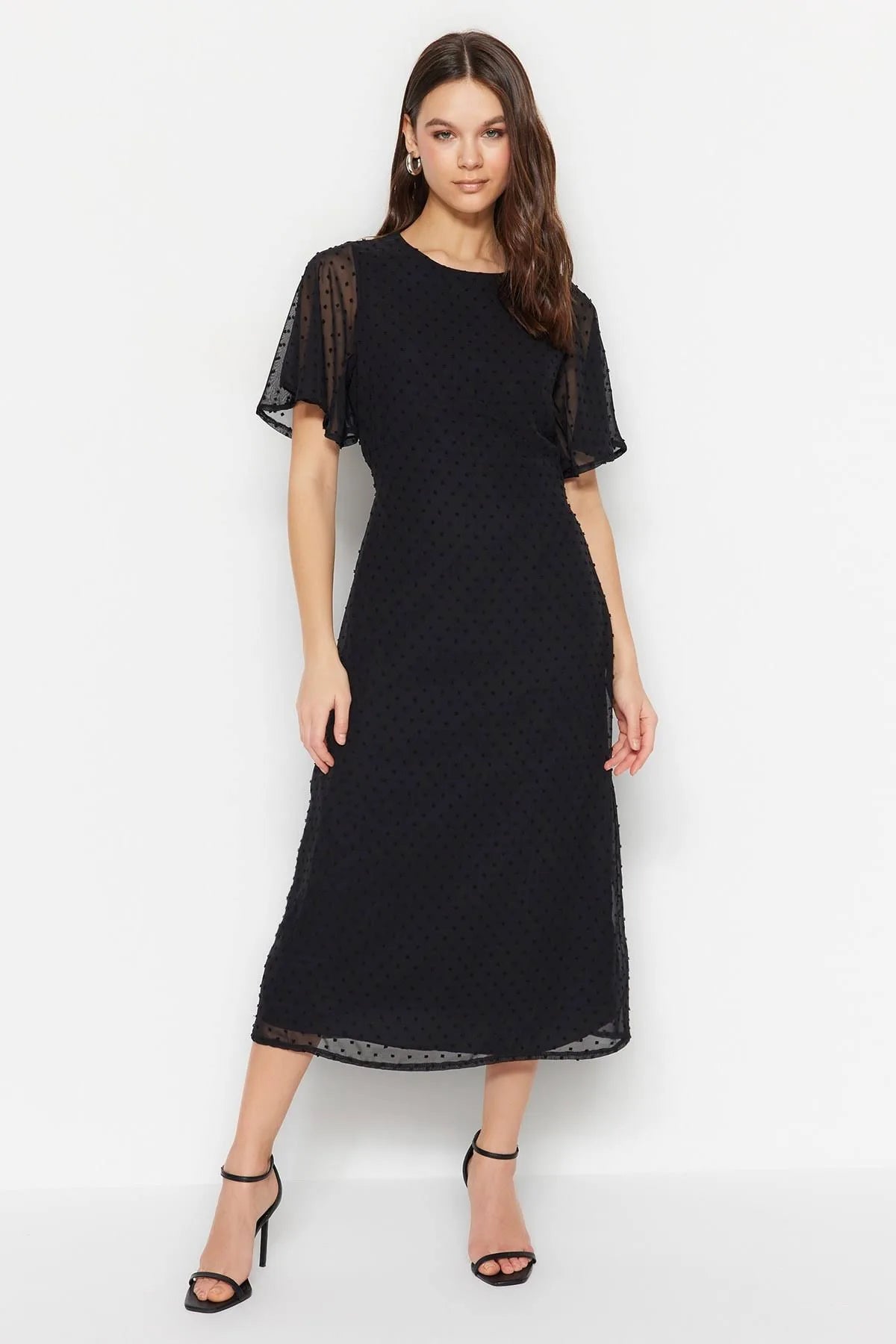 Mermaid - Style Women Dress with a Fitted Silhouette for Special OccasionsBlack Woven Flared Sleeves Midi Dress
