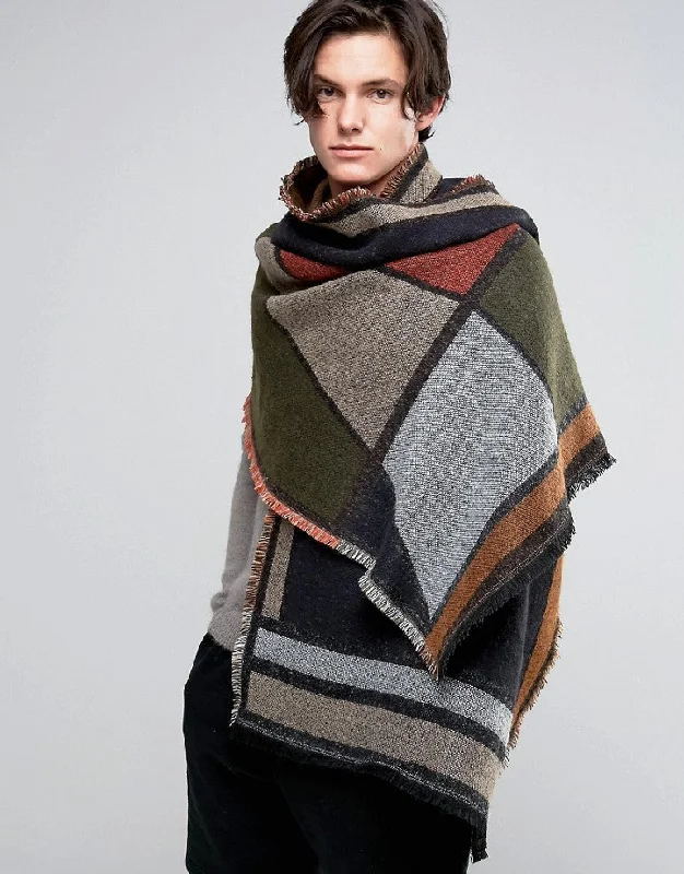Women's cropped down jackets in bold colors for a sporty and fashionable winter outfitBlanket Scarf In Geometric Color Block Women's cropped down jackets in bold colors for a sporty and fashionable winter outfitBlanket Scarf In Geometric Color Block
