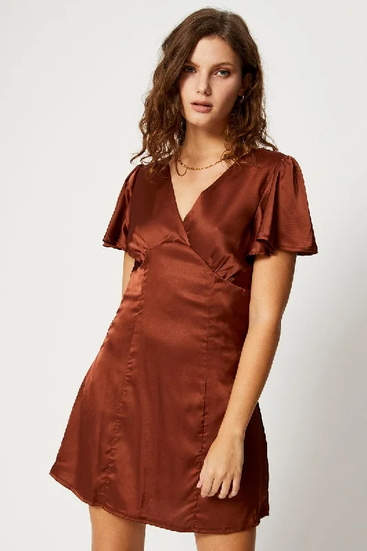Shift Women Dress with a Simple and Classic Design for Everyday WearBrown Mini Dress Short Sleeve