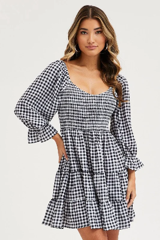 Wrap - Style Women Dress with Adjustable Fit for All Body TypesCheck Fit And Flare Dress Long Sleeve Sweetheart Neck