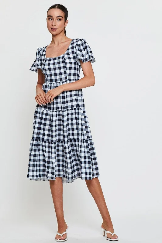 Halter Neck Women Dress to Show Off the Shoulders and NecklineCheck Maxi Dress Short Sleeve Round Neck
