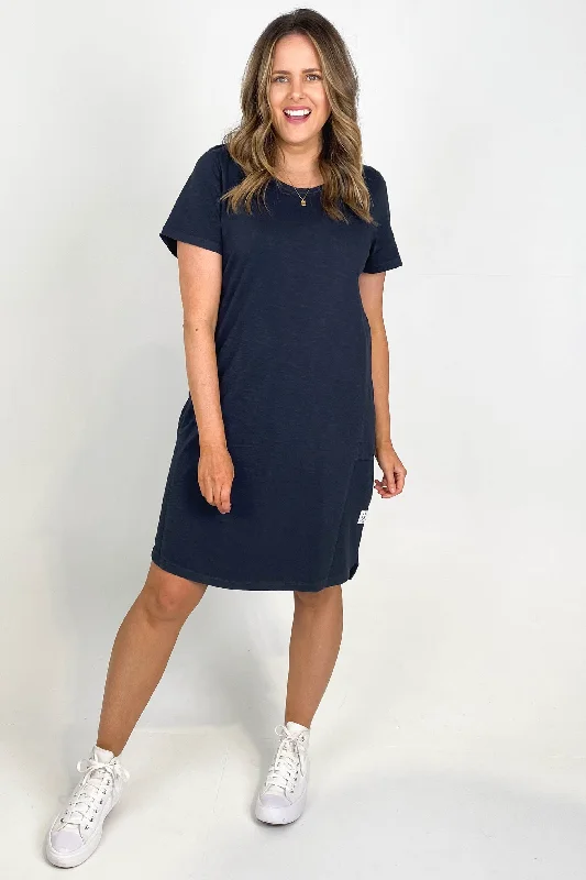 Pleated Women Dress with a Timeless and Elegant TextureElm Easy Livin Dress Navy