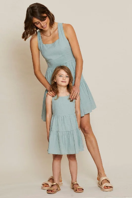Plus Size Women Dress with a Flattering A - Line Cut for Comfort and StyleGreen Mini Dress Sleeveless