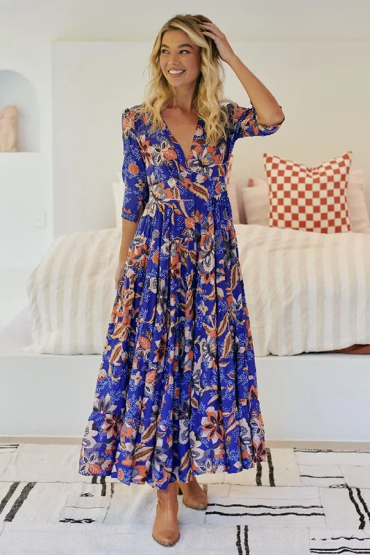 Maxi Women Dress with Floral Print for a Bohemian VibeJaase Santiago Print Berry Maxi Dress Maxi Women Dress with Floral Print for a Bohemian VibeJaase Santiago Print Berry Maxi Dress
