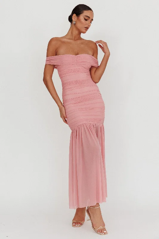 Ruffled Women Dress with Multiple Layers for a Playful and Girly StyleLa Salle Off Shoulder Mesh Maxi Dress Pink