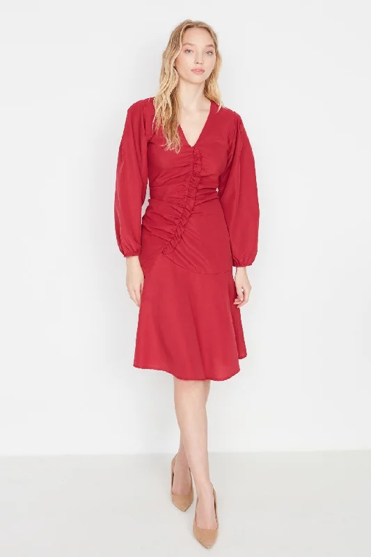 Ruffled Women Dress with Multiple Layers for a Playful and Girly StyleRed Ruched Fitted Skater Dress
