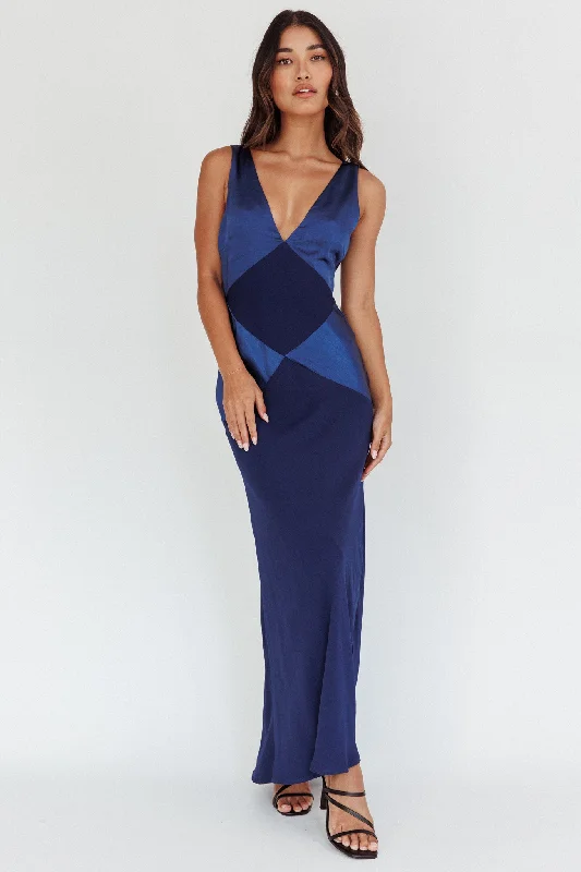 Wrap - Style Women Dress with Adjustable Fit for All Body TypesSoul Fire V-Neck Maxi Dress Navy