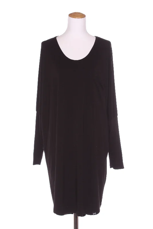 Halter Neck Women Dress to Show Off the Shoulders and Neckline Halter Neck Women Dress to Show Off the Shoulders and Neckline BAM+BOO - Bamboo + organic cotton jersey knit dress! 16 Halter Neck Women Dress to Show Off the Shoulders and Neckline Halter Neck Women Dress to Show Off the Shoulders and Neckline BAM+BOO - Bamboo + organic cotton jersey knit dress! 16