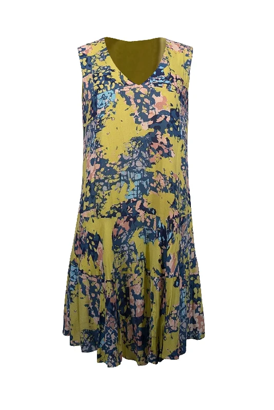 Strapless Women Dress with a Built - in Bra for Comfort and Support Strapless Women Dress with a Built - in Bra for Comfort and Support BCBG Max Azria - Chartreuse, Blue, & Pink Print Sleeveless Dress Sz XS Strapless Women Dress with a Built - in Bra for Comfort and Support Strapless Women Dress with a Built - in Bra for Comfort and Support BCBG Max Azria - Chartreuse, Blue, & Pink Print Sleeveless Dress Sz XS