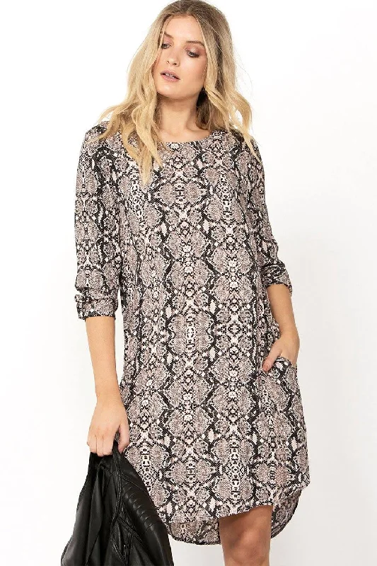 Wrap - Style Women Dress with Adjustable Fit for All Body Types Wrap - Style Women Dress with Adjustable Fit for All Body Types DECJUBA - Snakeskin print dress! 10