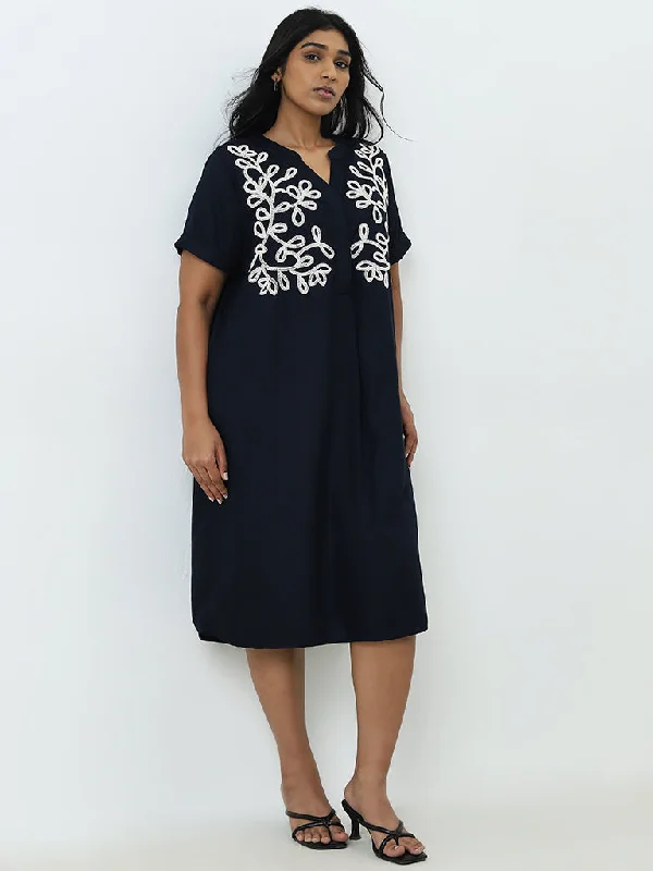 Strapless Women Dress with a Built - in Bra for Comfort and Support Strapless Women Dress with a Built - in Bra for Comfort and Support Gia Navy Leaf Embroidered Straight Dress