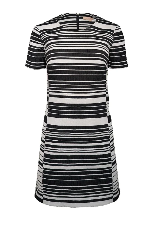 Ball Gown Women Dress with a Full Skirt for a Princess - like Look Ball Gown Women Dress with a Full Skirt for a Princess - like Look Hutch - Black & White Stripe Textured Dress Sz XS Ball Gown Women Dress with a Full Skirt for a Princess - like Look Ball Gown Women Dress with a Full Skirt for a Princess - like Look Hutch - Black & White Stripe Textured Dress Sz XS