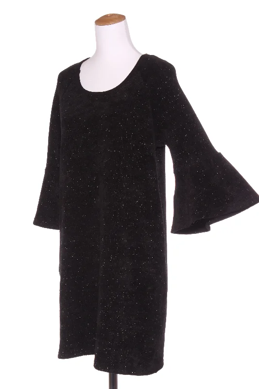 Empire Waist Women Dress to Accentuate the Bust and Conceal the Waist Empire Waist Women Dress to Accentuate the Bust and Conceal the Waist LIBERTINE - Metallic velour flare sleeve dress! 12