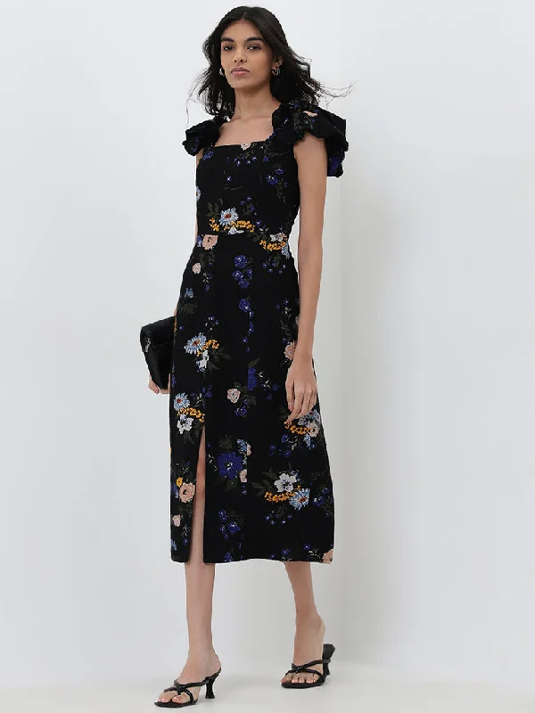 Empire Waist Women Dress to Accentuate the Bust and Conceal the Waist Empire Waist Women Dress to Accentuate the Bust and Conceal the Waist LOV Black Floral Patterned A-Line Dress