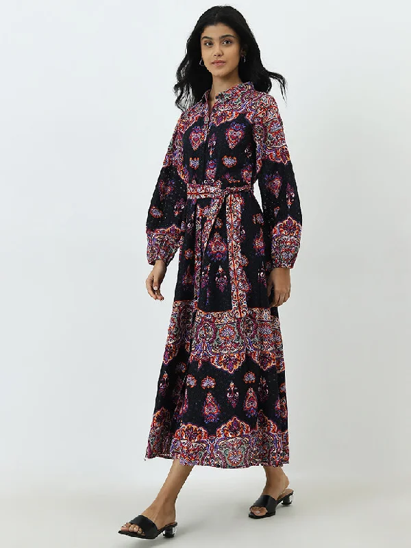 Long - Sleeve Women Dress in Velvet for a Luxurious Winter Look Long - Sleeve Women Dress in Velvet for a Luxurious Winter Look LOV Black Schiffli Printed A-Line Cotton Dress with Belt