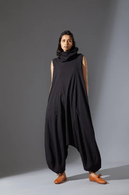 Wrap - Style Women Dress with Adjustable Fit for All Body Types Wrap - Style Women Dress with Adjustable Fit for All Body Types MATI SUGA JUMPSUIT - AW BLACK Wrap - Style Women Dress with Adjustable Fit for All Body Types Wrap - Style Women Dress with Adjustable Fit for All Body Types MATI SUGA JUMPSUIT - AW BLACK