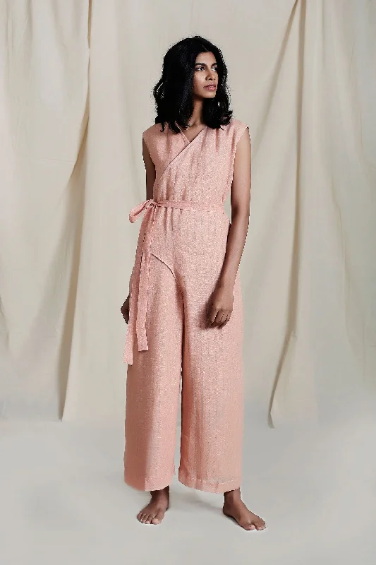 Shift Women Dress with a Simple and Classic Design for Everyday Wear Shift Women Dress with a Simple and Classic Design for Everyday Wear SNAI AAKAAR JUMPSUIT Shift Women Dress with a Simple and Classic Design for Everyday Wear Shift Women Dress with a Simple and Classic Design for Everyday Wear SNAI AAKAAR JUMPSUIT