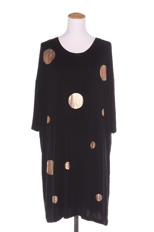Mini Women Dress with a Short Hem for a Young and Trendy Style Mini Women Dress with a Short Hem for a Young and Trendy Style TIRELLI - Rose gold foil spot dress! 14-16 Mini Women Dress with a Short Hem for a Young and Trendy Style Mini Women Dress with a Short Hem for a Young and Trendy Style TIRELLI - Rose gold foil spot dress! 14-16