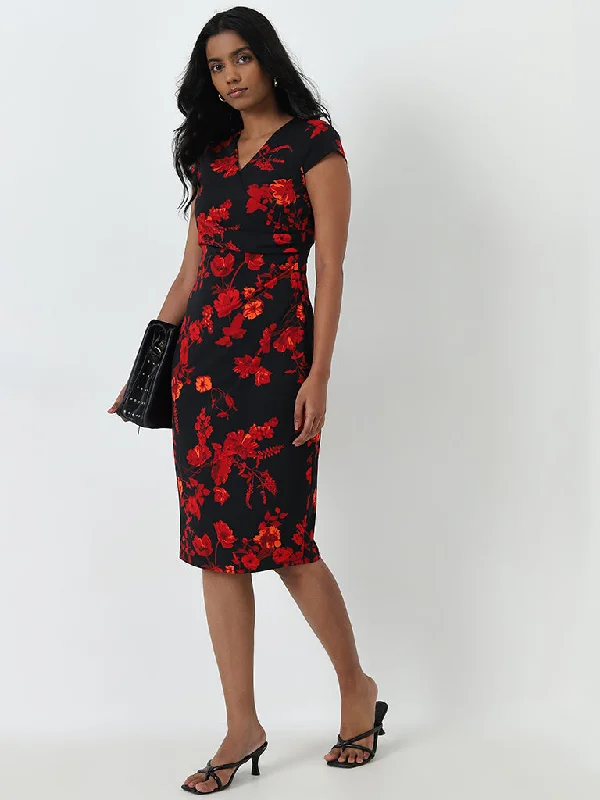 Wrap - Style Women Dress with Adjustable Fit for All Body Types Wrap - Style Women Dress with Adjustable Fit for All Body Types Wardrobe Black Floral Printed Straight Dress Wrap - Style Women Dress with Adjustable Fit for All Body Types Wrap - Style Women Dress with Adjustable Fit for All Body Types Wardrobe Black Floral Printed Straight Dress