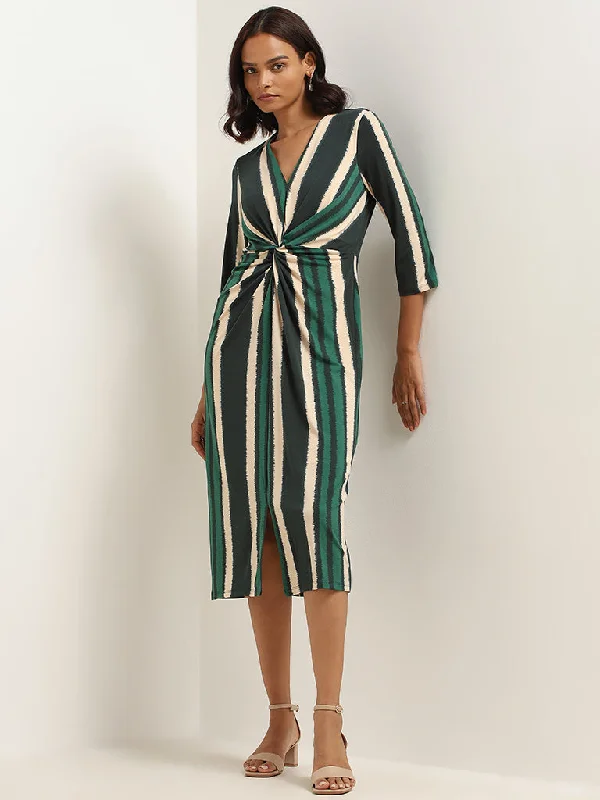 Shift Women Dress with a Simple and Classic Design for Everyday Wear Shift Women Dress with a Simple and Classic Design for Everyday Wear Wardrobe Green Striped Bodycon Dress