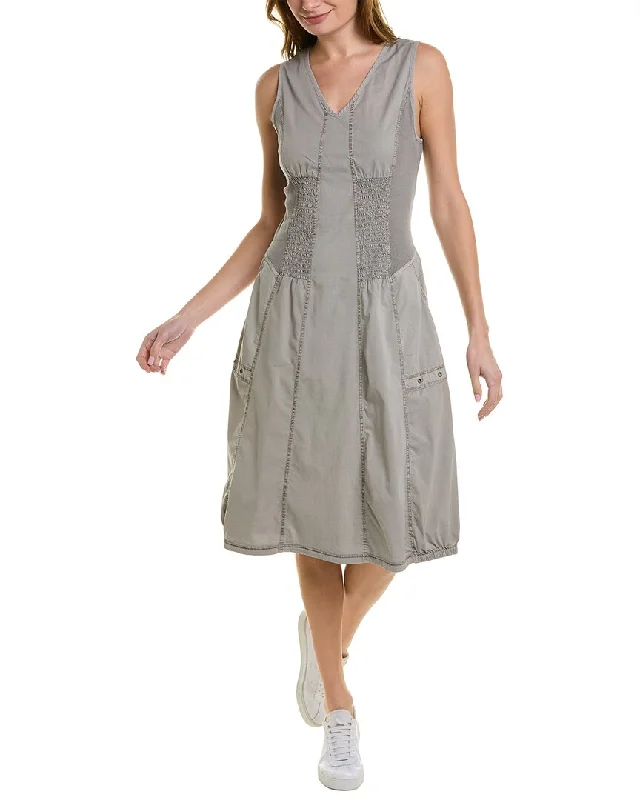Plus Size Women Dress with a Flattering A - Line Cut for Comfort and Style Plus Size Women Dress with a Flattering A - Line Cut for Comfort and Style XCVI Wearables Gibbon Tank Midi Dress