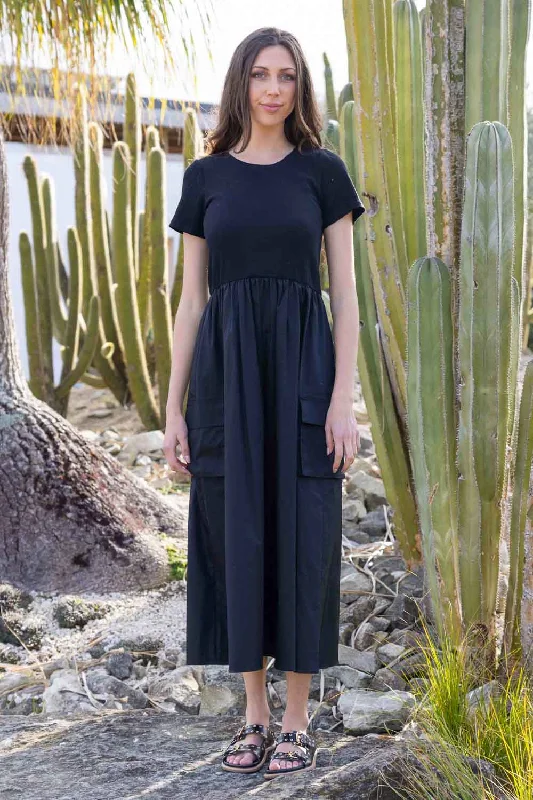 Maxi dresses with a halter neck for a stylish and sophisticated choiceBernice Midi Cargo Dress Black